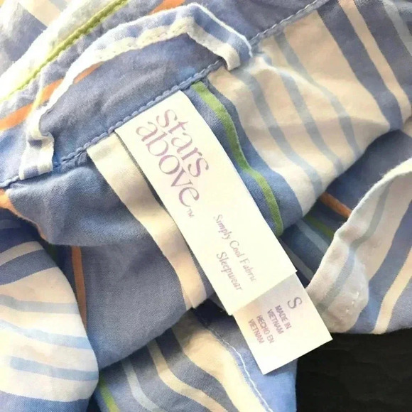 **Stars above  pyjama style shirt - Picture 5 of 8